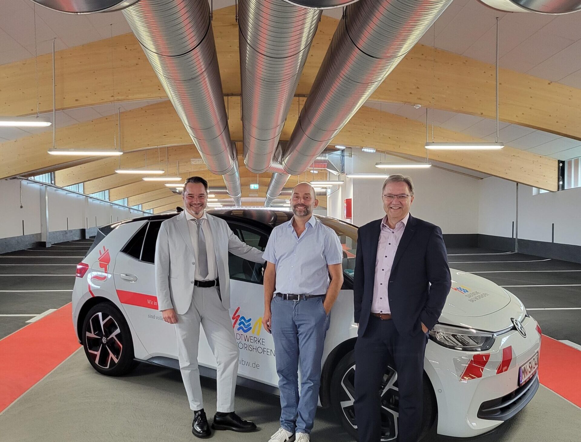 Bürgermeister, Technischer Leiter und Werkleiter im Parkhaus am Bahnhof in Bad Wörishofen.